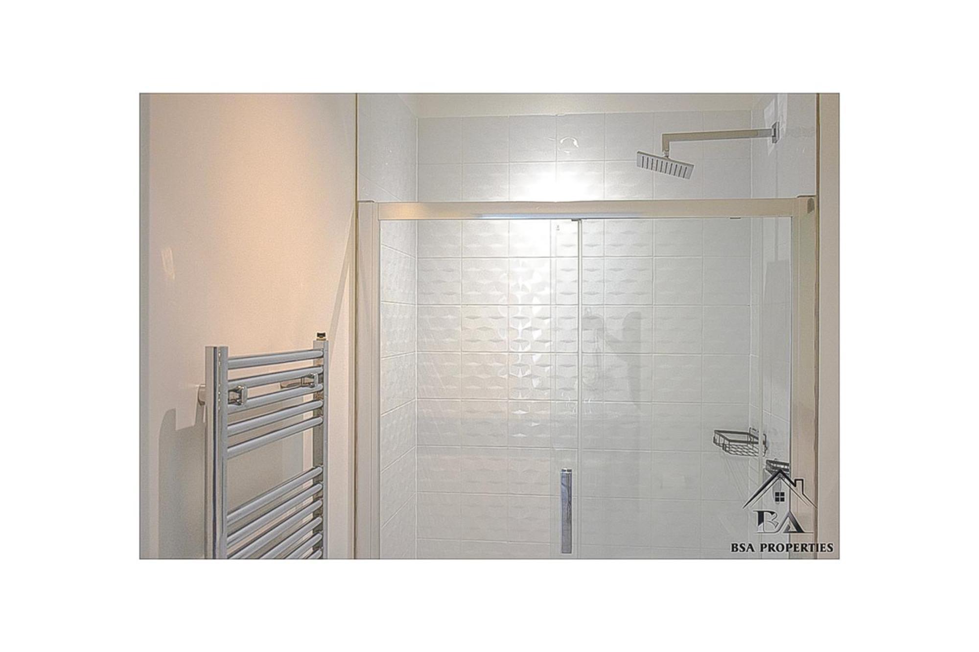City Centre Apartment Close To Ascot & Legoland Sleep Upto 4 Guests - Parking On Request! Bracknell Extérieur photo